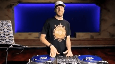 Video: DJ Vajra auf dem Rane Sixty-One und Serato Scratch Live
