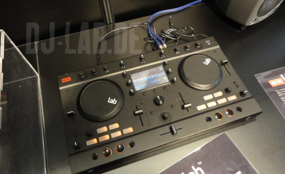 EKS The Lab - 2-Deck Mediaplayer Konsole, Musikmesse 2012EKS The Lab - 2-Deck Mediaplayer Konsole, Musikmesse 2012