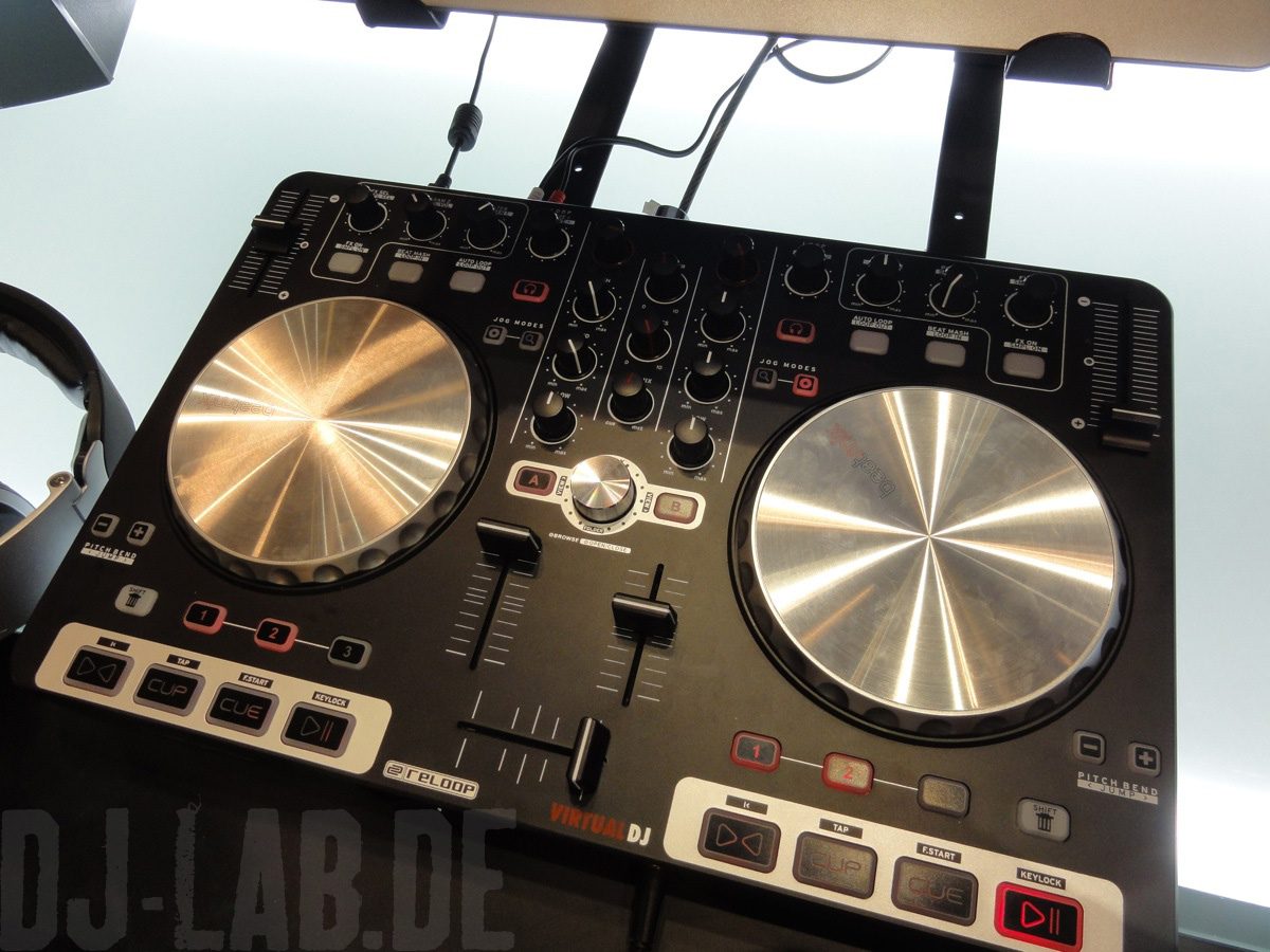 Video: Reloop Beatmix - 2-Deck Einsteiger DJ-ControllerVideo: Reloop Beatmix - Entrylevel 2-Deck Controller