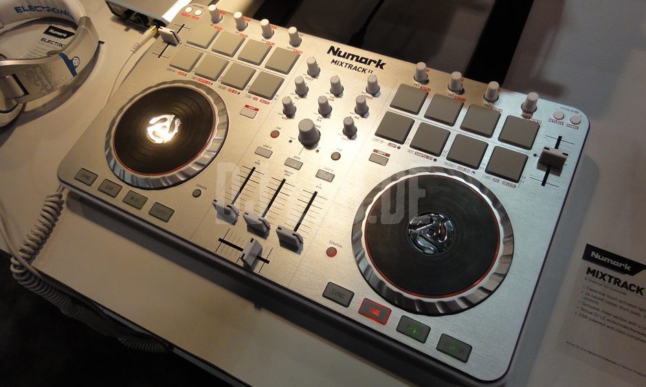 NAMM 2013: Numark Mixtrack 2 &amp; Mixtrack Pro 2 - Was ist neu?NAMM 2013: Numark Mixtrack 2 &amp; Mixtrack Pro 2 - see the differences!
