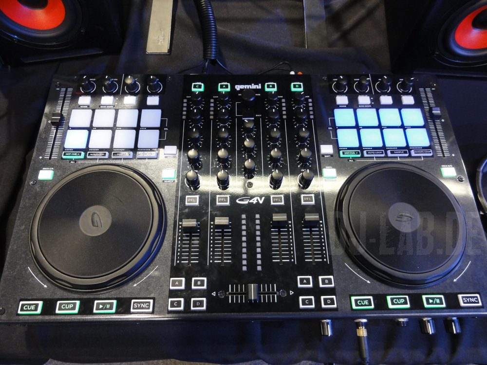 NAMM 2013: Gemini G4V - 4-Deck DJ-Controller für Virtual DJNAMM 2013: Gemini G4V – 4-Deck DJ-Controller for Virtual DJ