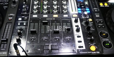 Pioneer DJM-750: 4-Kanal Mixer mit Audio-Interface, Musikmesse 2013Pioneer DJM-750: 4-channel mixer with audio-interface, Musikmesse 2013