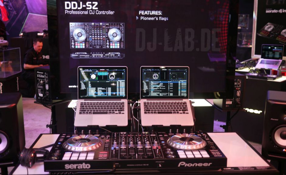 NAMM 2014: Pioneer DDJ-SZ - Das neue Controller-Schlachtschiff