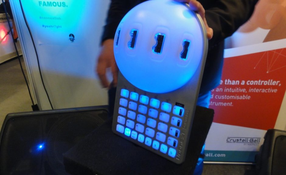 Naonext Crystall Ball - MIDI-Controller mit Bewegungssensoren, Musikmesse 2014