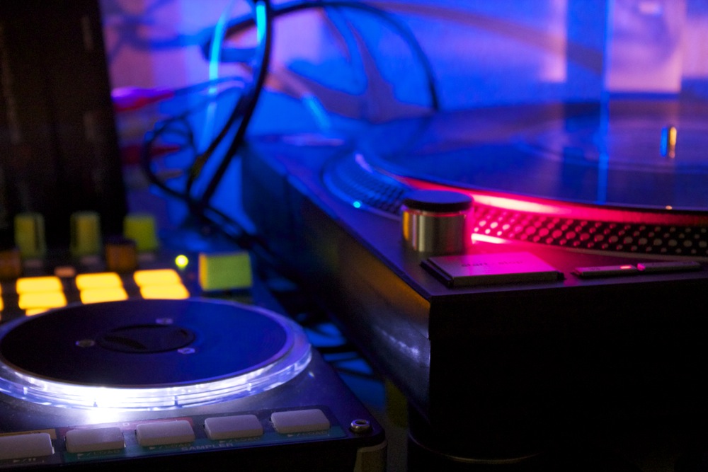 8 Tipps - Erfolgreich von Vinyl &amp; CDs zum Laptop-DJing