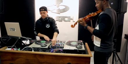 Video: Z-Trip &amp; Damien Escobar - Scratching vs. Violine