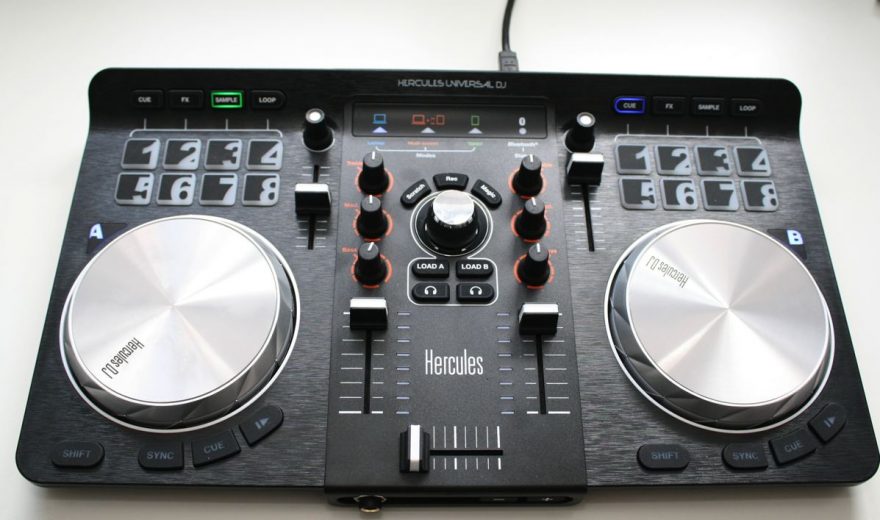 Test: Hercules Universal DJ – Bluetooth Einstiegs-Controller