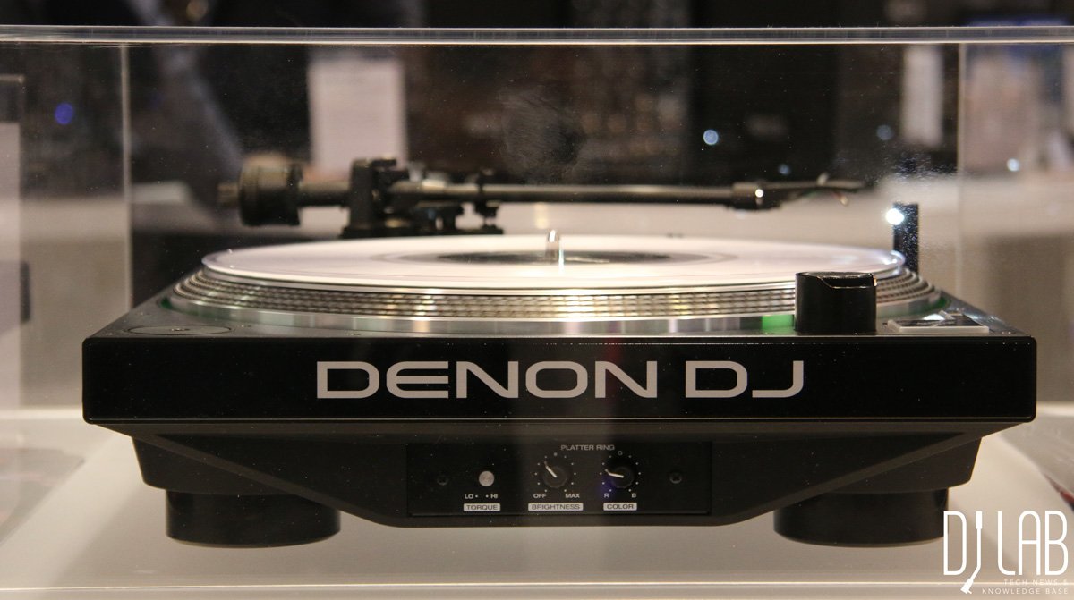 Neu: Denon DJ VL12 - DJ-Plattenspieler mit LED-Ring, NAMM 2016