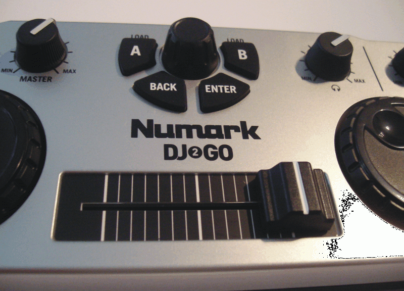 NUMARK DJ 2 GO - Review