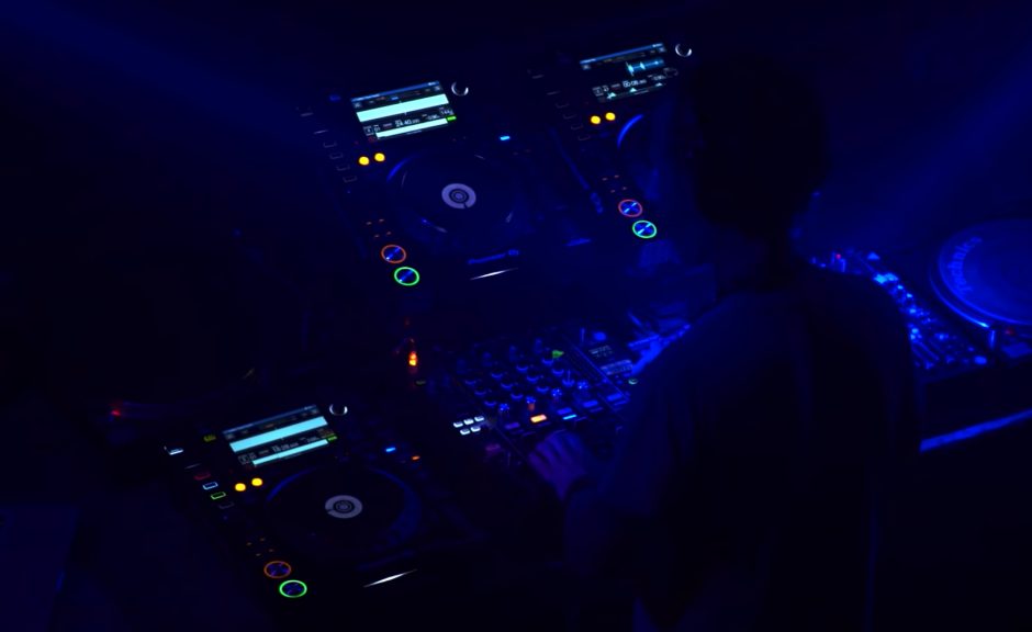 Videotipp: Wie Technologie das DJing verändert hat