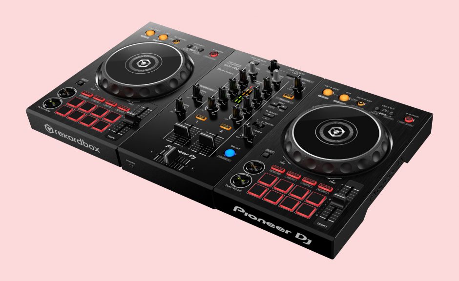 Test: Pioneer DJ DDJ-400 / DJ-Controller für Einsteiger:innen