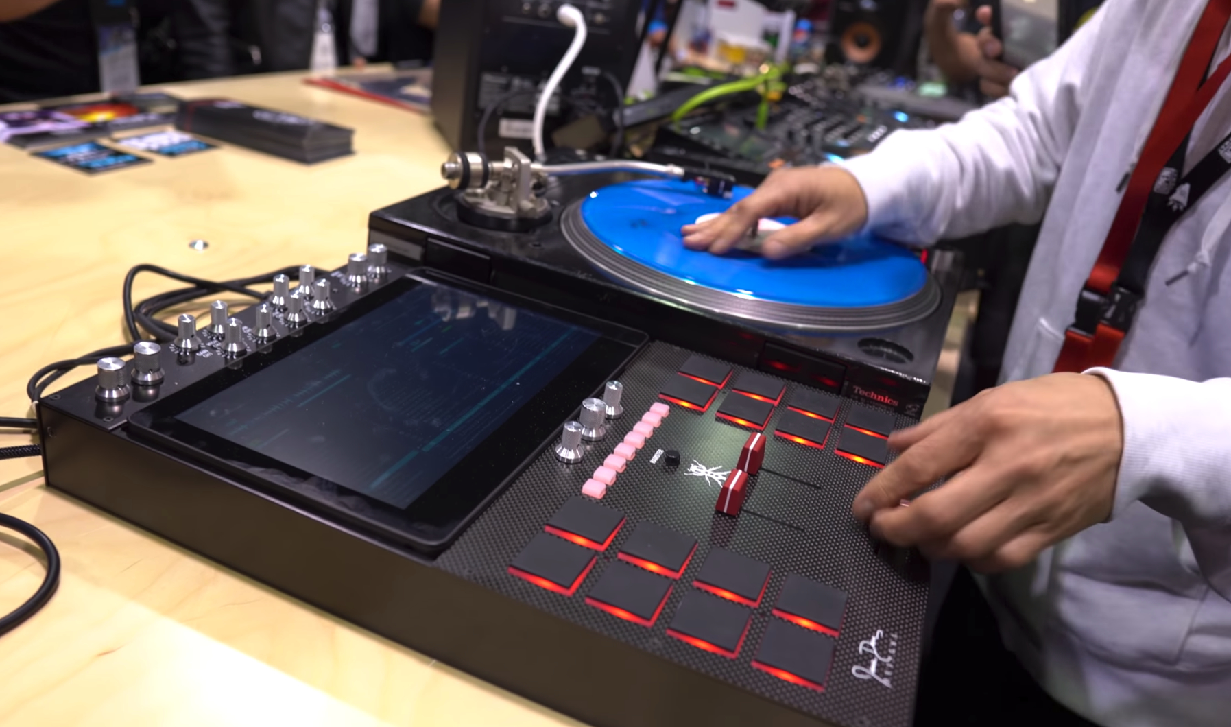 INVADER: Battlemixer mit integriertem Computer