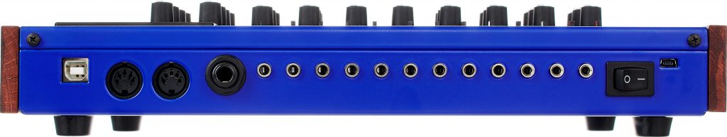 Die Anschlüsse des Tanzbär 2 von MFB.