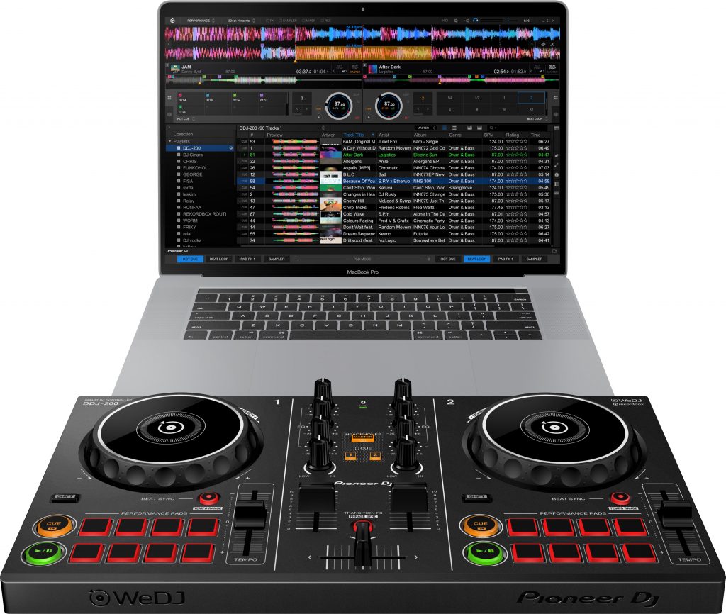 Pioneer DJ DDJ-200 zusammen mit Rekordbox DJ.