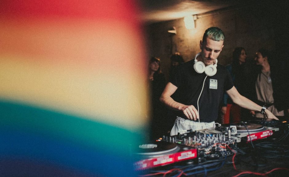 DJ Avtomat wurde bei polnischer LGBTQI-Demo verhaftet