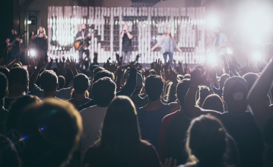 Frankreich erlaubt Events mit 5.000 Personen ohne Social Distancing