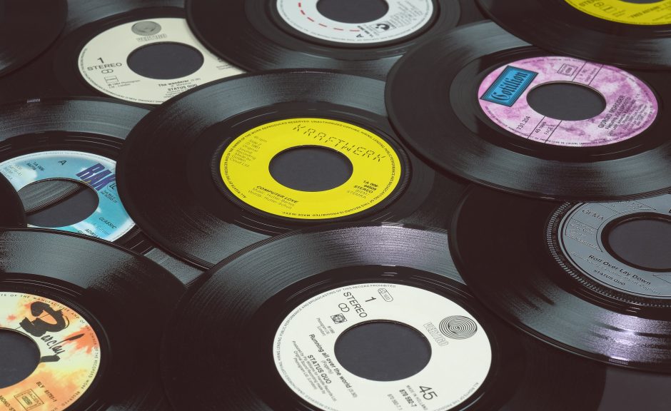 USA: Vinyl-Verkäufe erstmals seit 30 Jahren höher als Umsatz mit CDs