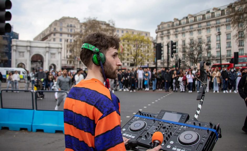 Irland: Bedingungsloses Grundeinkommen für 2.000 Kulturschaffende