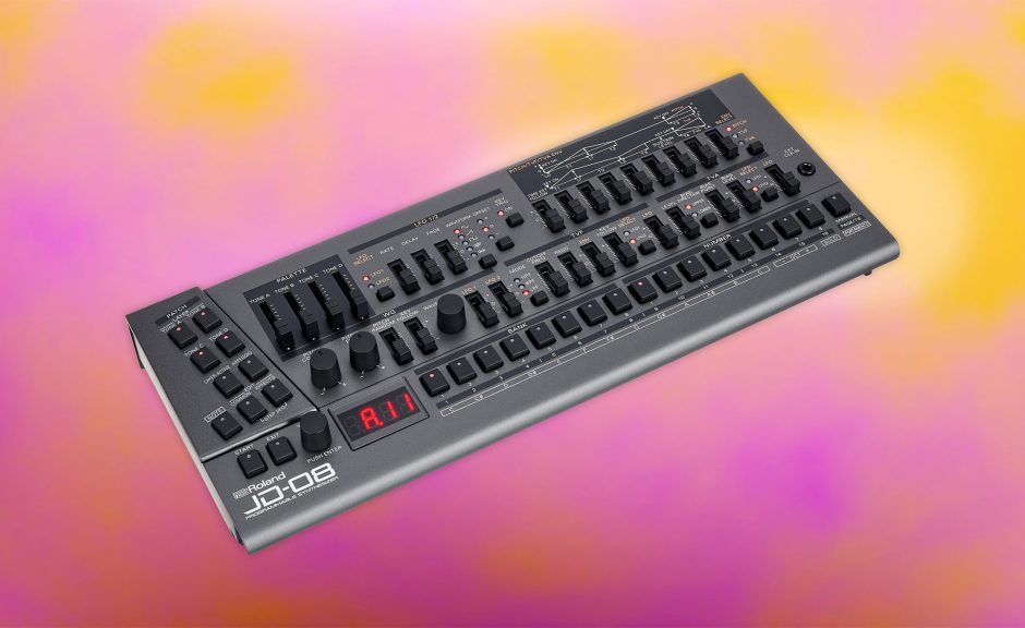 Test: Roland JD-08 / Boutique-Synthesizer
