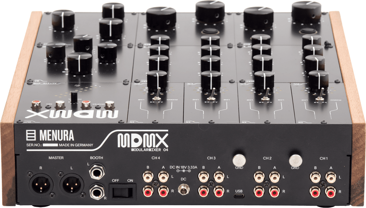 Der Menura Audio MDMX von hinten.