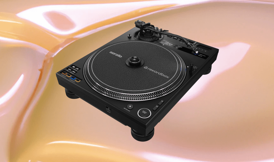 Pioneer DJ PLX-CRSS12: Der erste professionelle Hybrid-Plattenspieler für Vinyl und DVS
