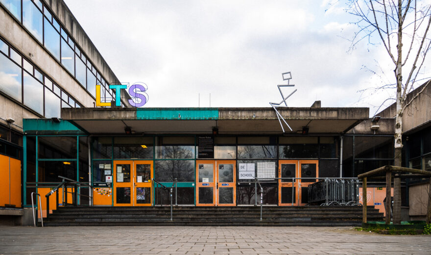 Amsterdam: Neuer Club Tilla Tec öffnet im ehemaligen De School-Gebäude