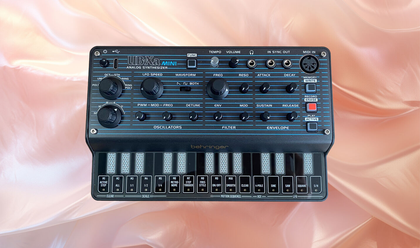 Behringer UB-Xa Mini: Günstige Alternative zum beliebten analogen Synthesizer