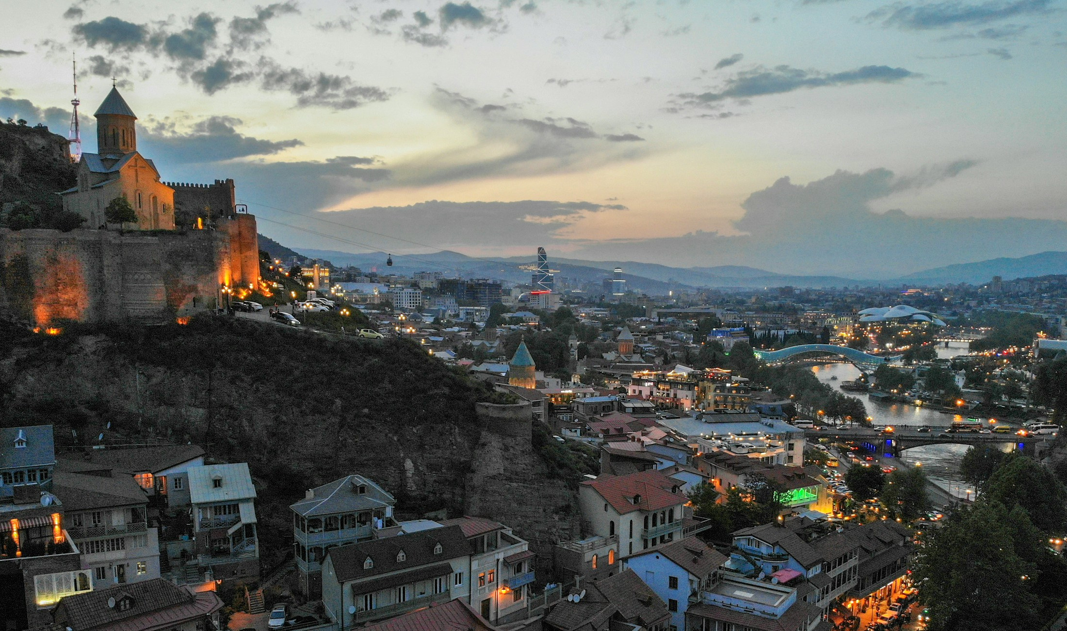 In Tiflis eröffnet der neue Club PLUS ONE.