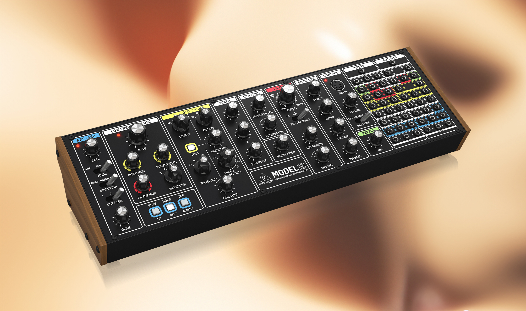 Behringer Model 15 im Test.