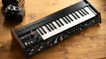NAMM 2025: KORG präsentiert den miniKORG 700Sm