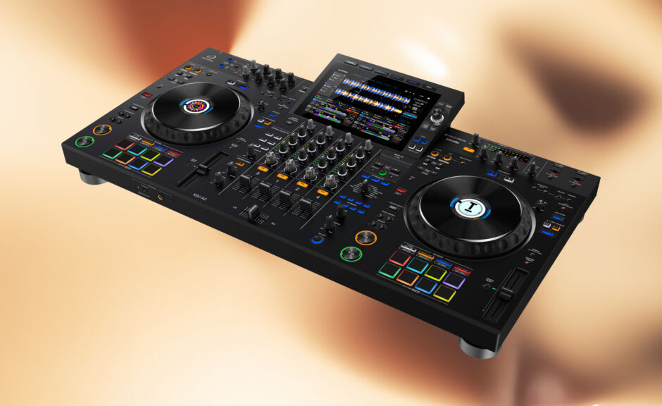 Test: AlphaTheta XDJ-AZ, Professionelle DJ-Workstation