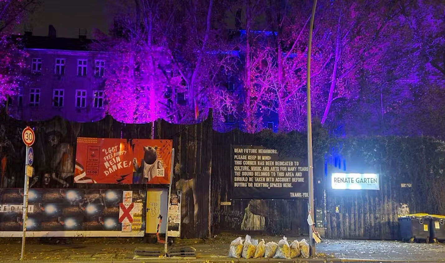 Berlin: Brand im Außenbereich des Club Renate