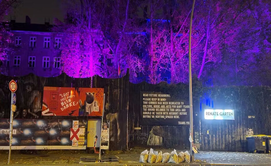 Berlin: Brand im Außenbereich des Club Renate