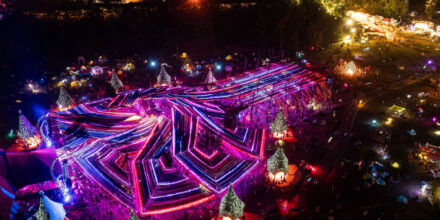 Essensstand auf dem Ozora Festival fängt Feuer