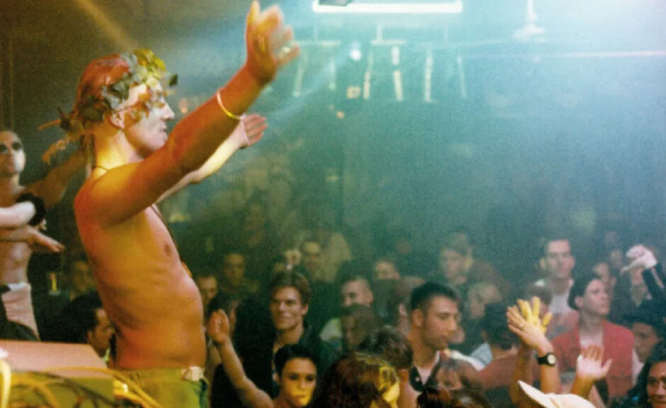 OMEN-Ausstellung im MOMEM: Die Legende kehrt zurück