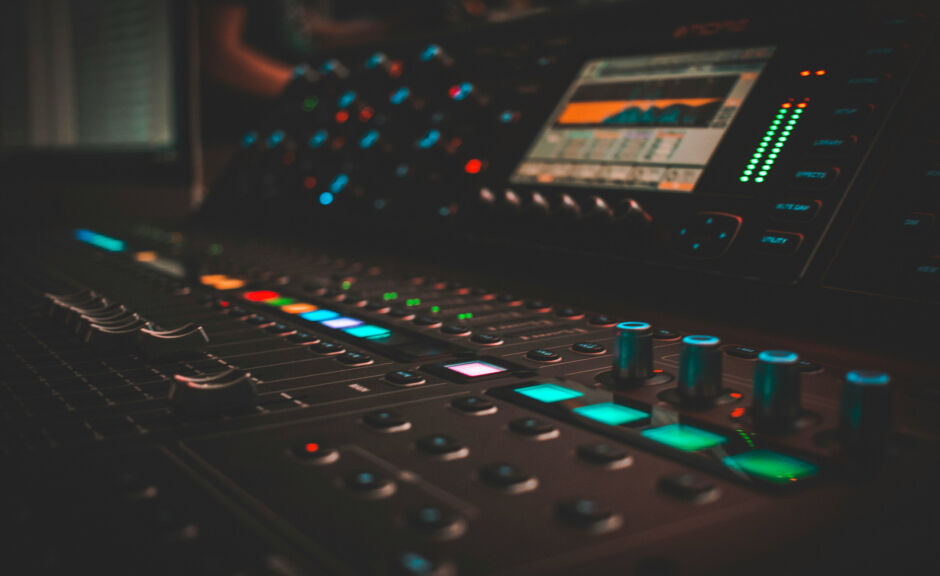 "Der größte Diebstahl geistigen Eigentums der Musikgeschichte" – Bericht über illegale KI-Trainingsdaten