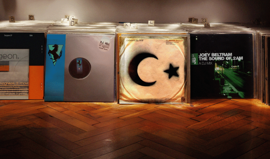 Essentials: 10 legendäre Techno-Hymnen der 90er