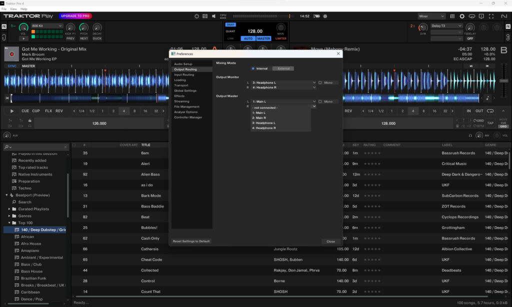 Externe Audiointerfaces werden unterstützt, es können separate Ausgänge für die Master- und Cue-Signale gewählt werden.