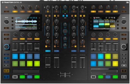 Traktor Kontrol S8 - Draufsicht