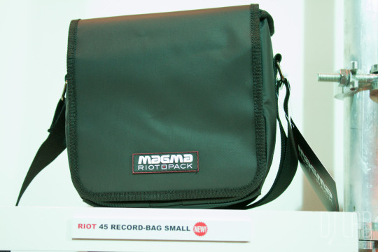 Magma Riot 45 Record-Bag Small