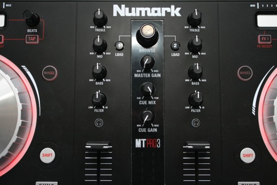 Numark Mixtrack Pro 3 - Mixersektion