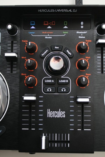 Hercules Universal DJ - Mixersektion