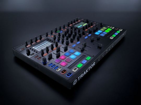 Traktor Kontrol S8 - komplett